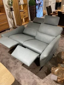 Garnitur 6270 Und 7270 Bezug Leder Longlife Soft 22 Jade Blau Grau Füße Metall Schwarz Inklusive Manuell Ausklappbaren Kopfstützen