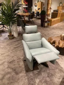 Garnitur 6270 Und 7270 Bezug Leder Longlife Soft 22 Jade Blau Grau Füße Metall Schwarz Inklusive Manuell Ausklappbaren Kopfstützen