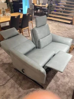 Garnitur 6270 Und 7270 Bezug Leder Longlife Soft 22 Jade Blau Grau Füße Metall Schwarz Inklusive Manuell Ausklappbaren Kopfstützen