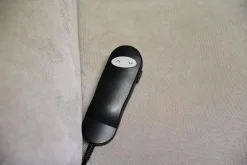 Garnitur Alina Stoff 03 Hellgrau 3-2-1 mit Vorziehbett und Sitztiefenverstellung Elektrisch