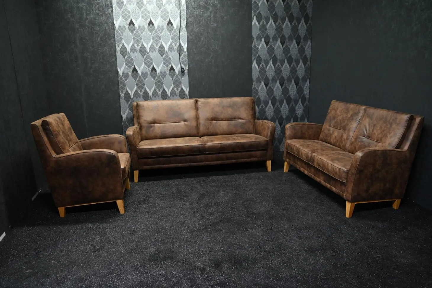 Garnitur Angela Stoff Rodeo 1 Braun Mikrofaser Büffellook 2 Sofas 1 Sessel