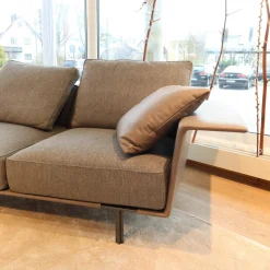 Garnitur Gregor Stoff Kameo K0591 Grau Leder Siria S1221 Tortora Grau Gestell Zinnfarbig Braun Mit Kissen