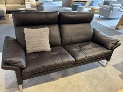 Garnitur Lucca Leder 43.090 Dunkelbraun mit Hocker und Dekokissen