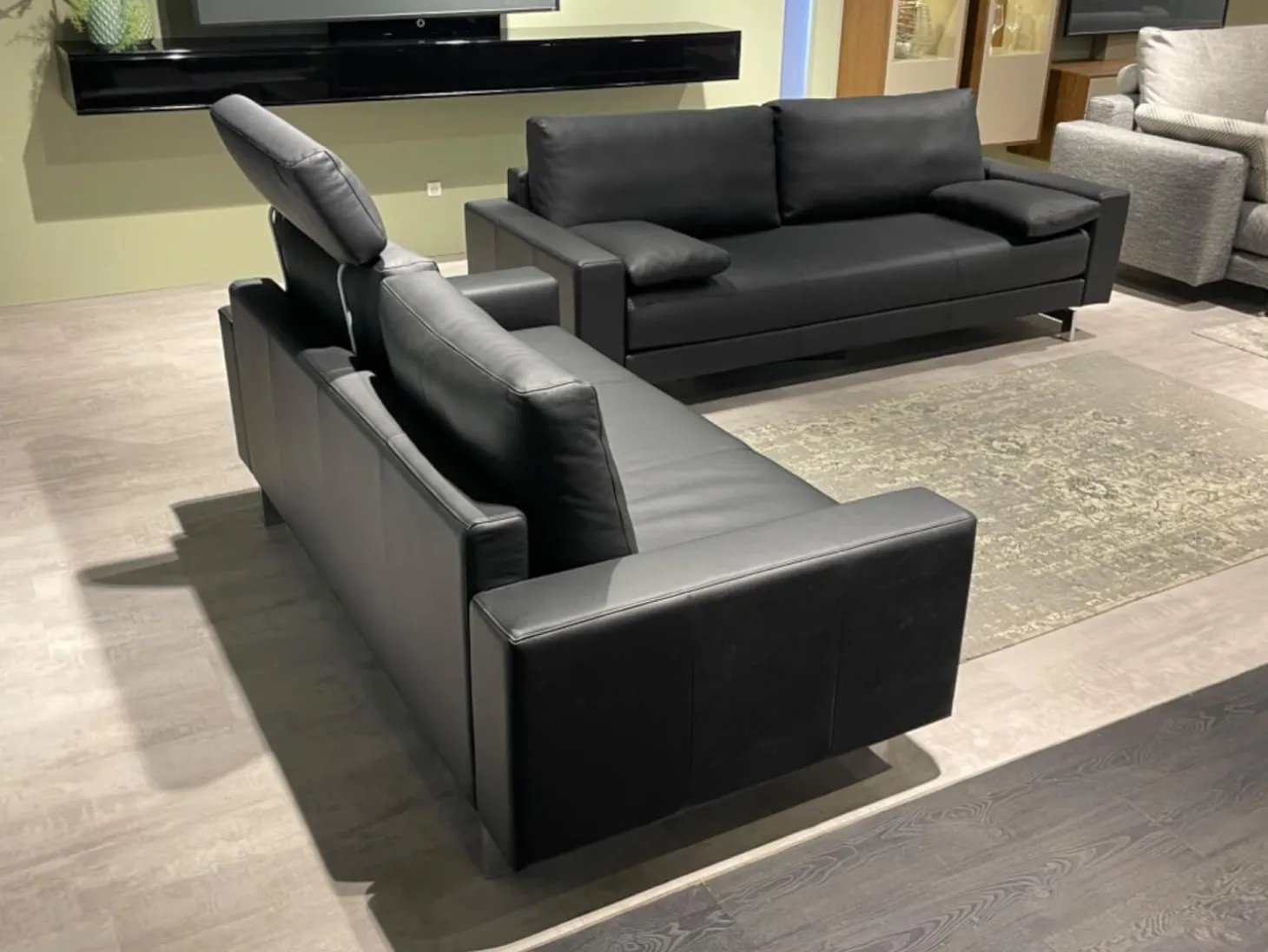 Garnitur Vida Leder 60 500 Schwarz Fuß Spange Glanzchrom