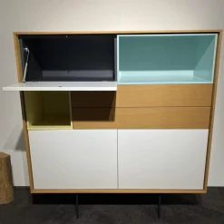 Highboard Aura Eiche Sägegrau Absetzung Weiß Vanille Lichtgrün Fuß Zylinder Graphit Schwarz