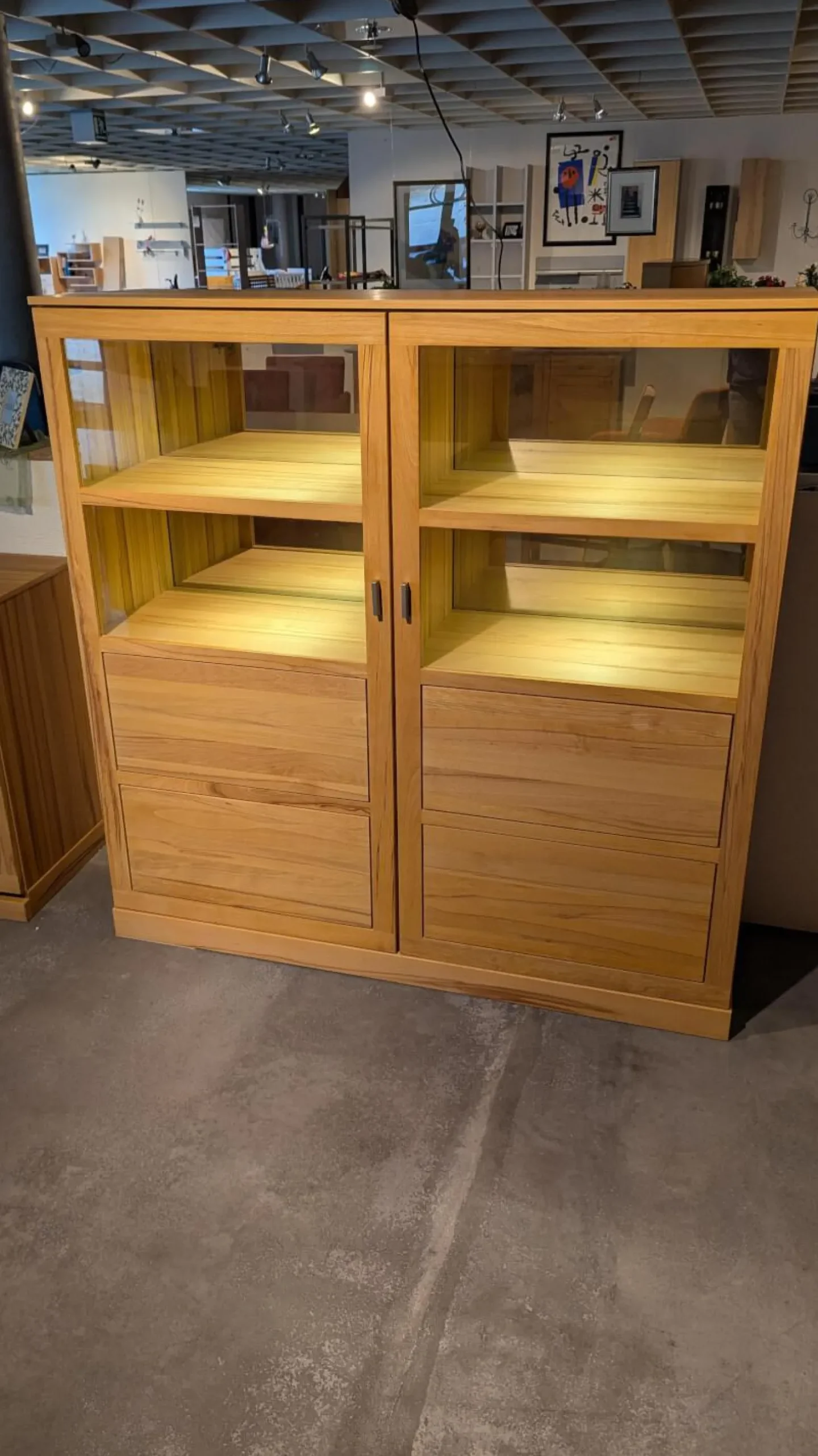 Highboard Caletta Kernbuche Teilmassiv Geölt mit Beleuchtung