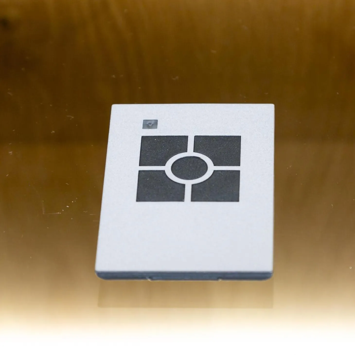 Highboard Contur Mileto Asteiche Gebürstet Natur Geölt Holzrahementür Mit Glas Links Inklusive Beleuchtung