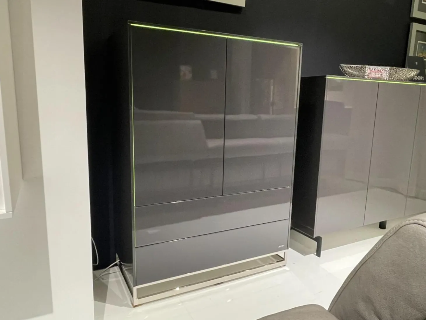 Highboard Gloss Cubic 72182 Front Und Korpus Schiefergrau Grau Hochglanz Kufe Chrome Mit Beleuchtung