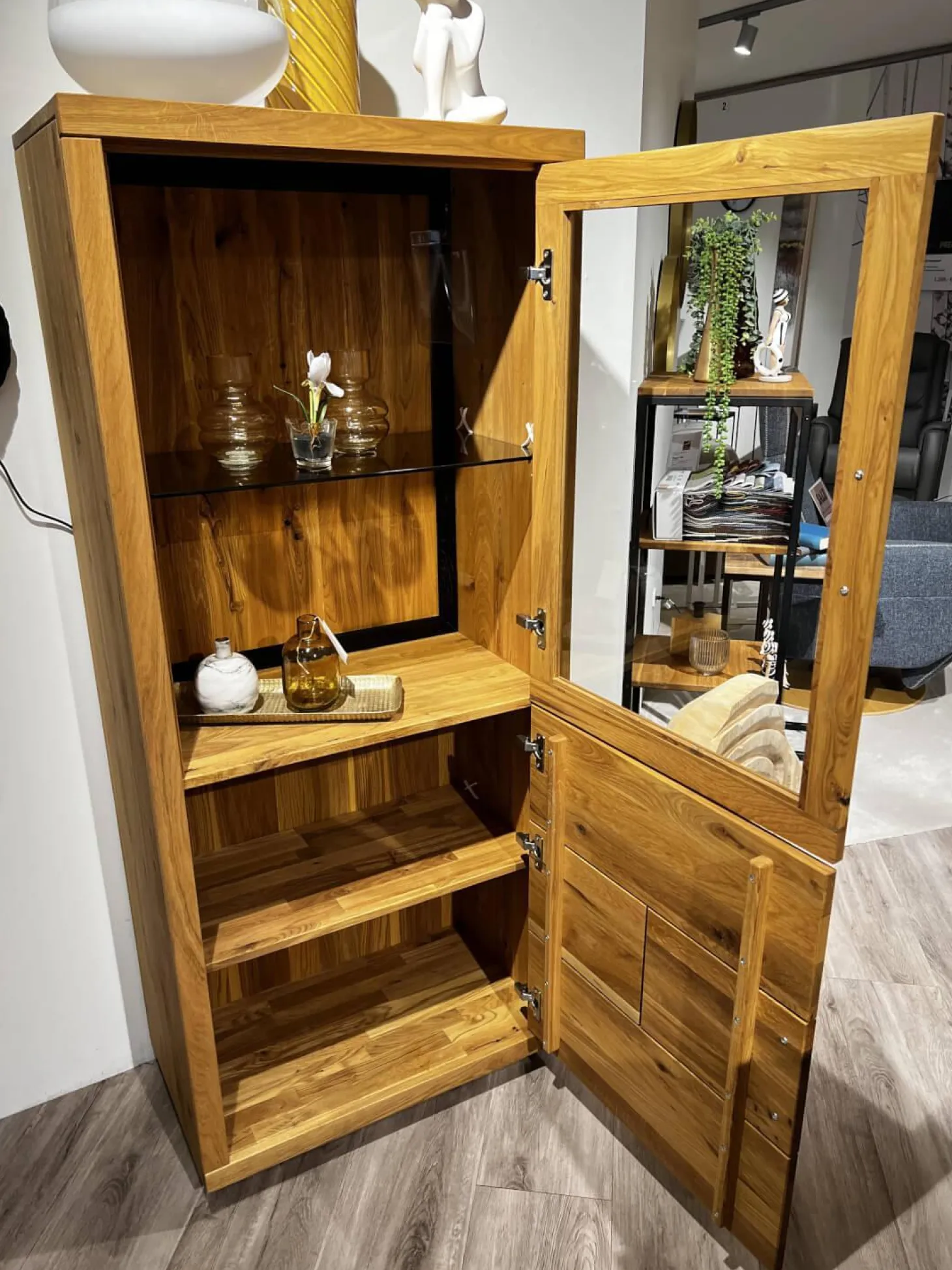 Highboard Hartford Eiche Natur Geölt Rückwand Massiv Sandgestrahlt Mit Hirnholz Inklusive Beleuchtung