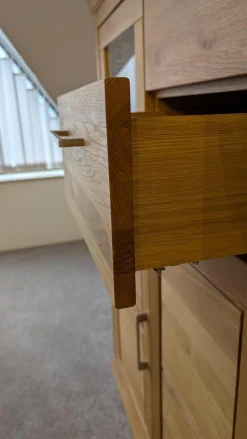 Highboard Homeland Wildeiche Teilmassiv Geölt Korpus Furniert Inklusive LED Beleuchtung