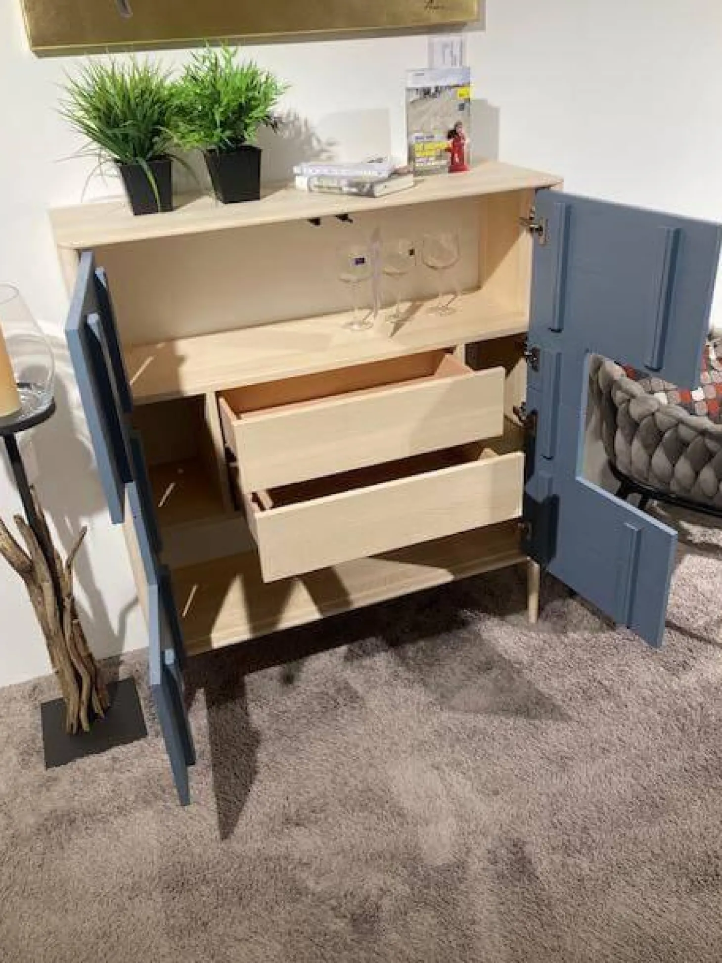 Highboard Juna Esche Massiv Gebürstet Weiß Geölt Und Lack Blaugrau Mit Holzstruktur