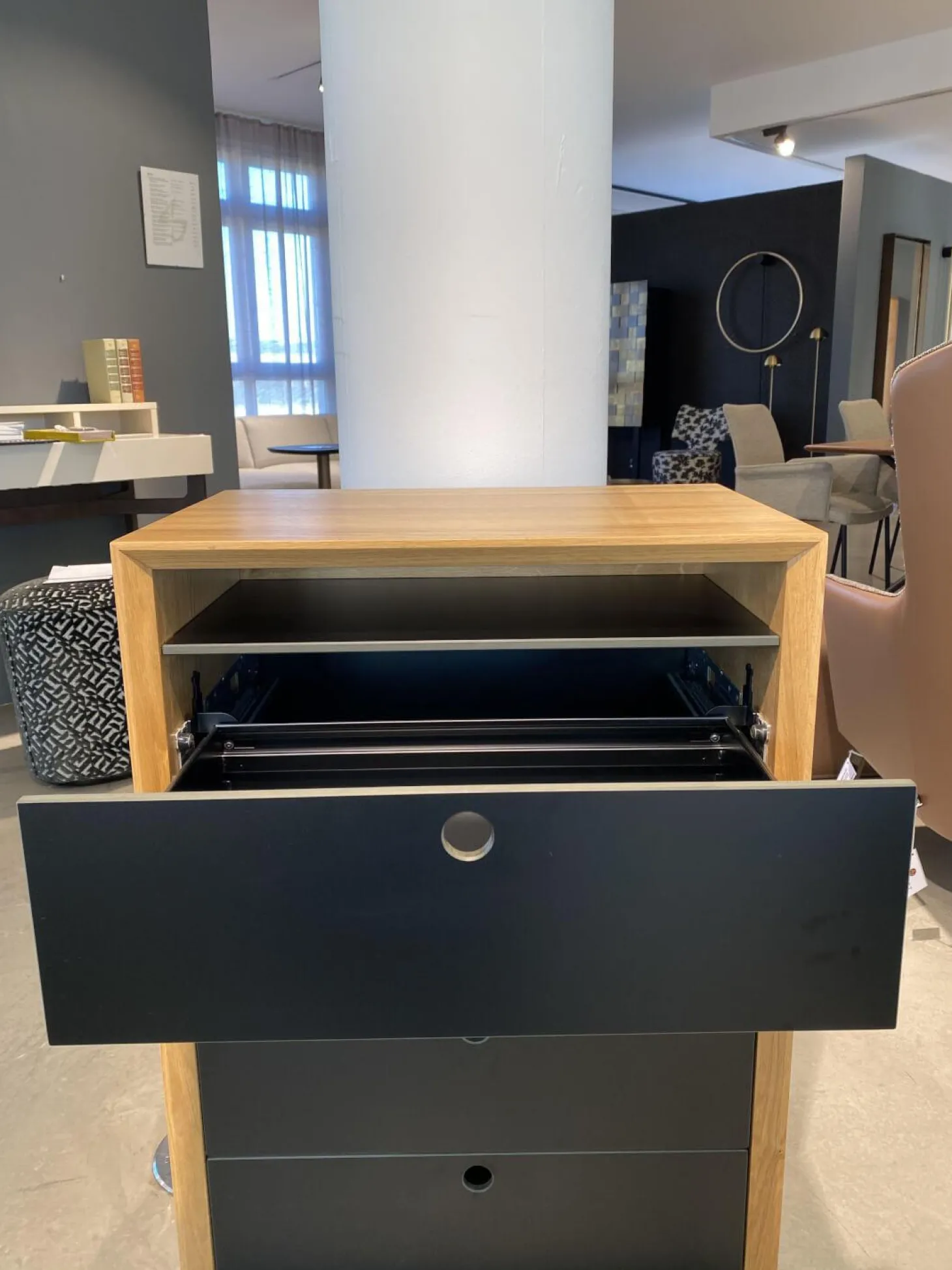 Highboard La Punt Eiche Massiv Front Schwarz