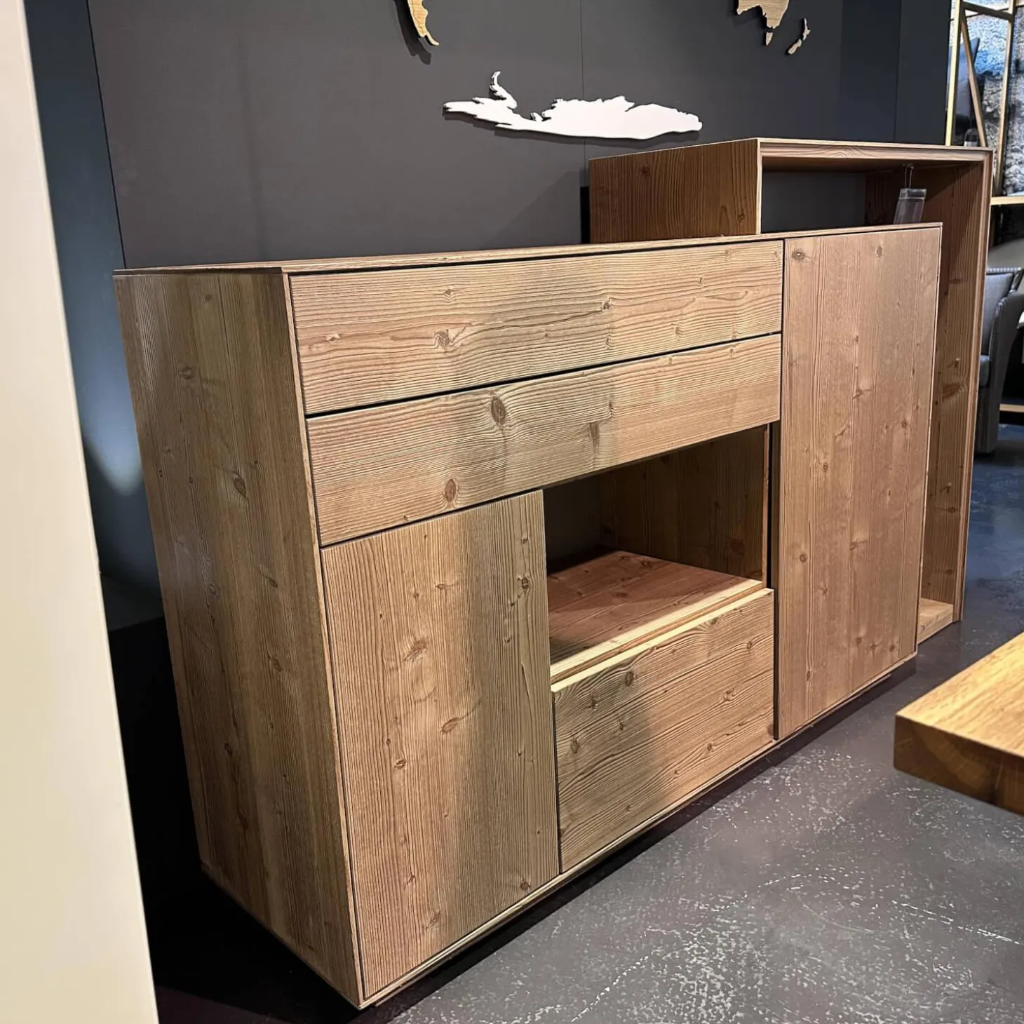 Highboard Mit Passepartout Bergfichte Gebürstet Rückwand Steingrau