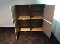 Highboard MLQE Beige Seidenmatt mit 4 Glas-Fachböden und Stahlror-System Verchromt