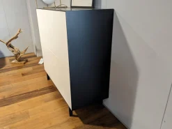Highboard Nex Pur Box Lack 01 White Weiß Korpus Anthrazit Füße Metall Schwarz