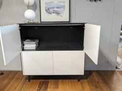 Highboard Nex Pur Box Lack 01 White Weiß Korpus Anthrazit Füße Metall Schwarz