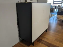 Highboard Nex Pur Box Lack 01 White Weiß Korpus Anthrazit Füße Metall Schwarz