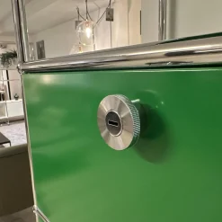 Highboard Pulverbeschichteter Stahl USM Grün Chrom