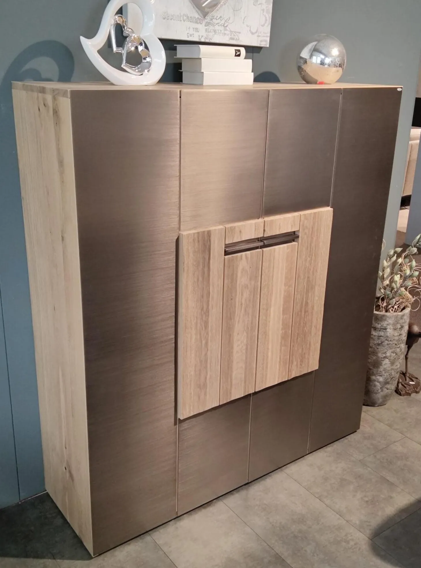 Highboard V-Galvino 128 Wildeiche Rustiko Schwarz Geölt Mit Galvanisch Veredelter Metalloberfläche