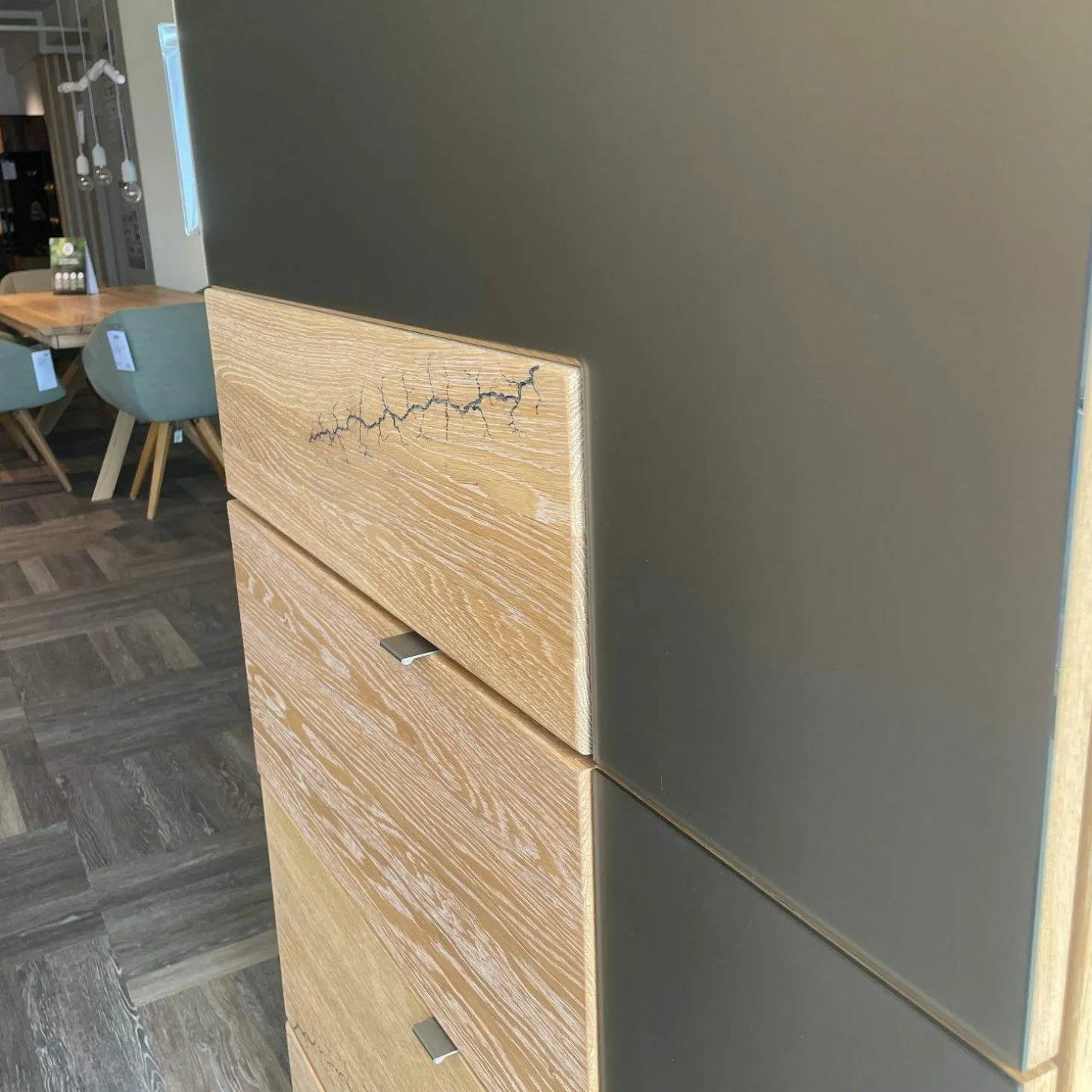 Highboard Waltrop Rustikale Asteiche Bianco Absetzung Glas Matt Bronze Mit Beleuchtung