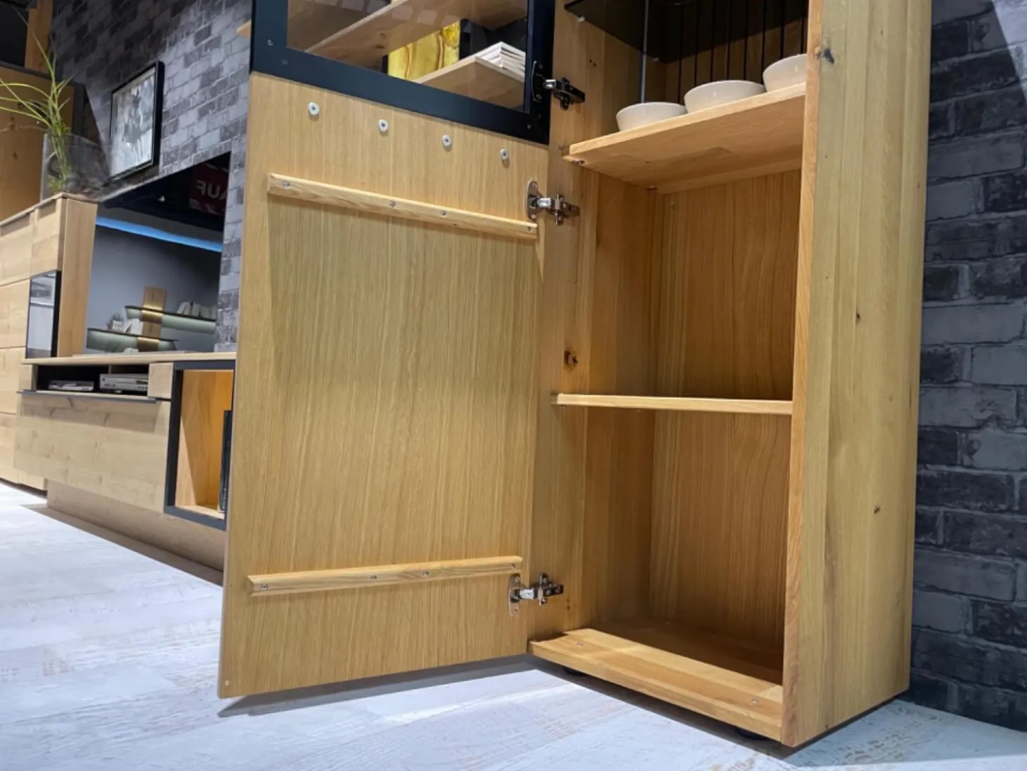 Highboard WK 490 Baristo 180180 Asteiche Massiv Natur 2502 Belassen Geölt Mit LED Beleuchtung