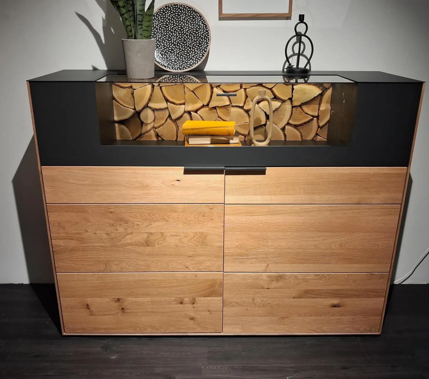 Highboard WM 2140 Wildeiche Massiv Soft Gebürstet Metallteile Carbonfarbig Strukturgepulvert Anthrazit