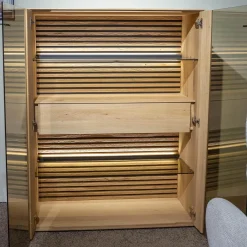 Highboard Yonna 7102 Kerneiche Natur Gebürstet Inklusive Beleuchtung