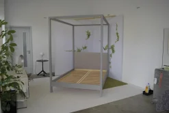 Himmelbett In Heaven Gestell Massivholz Europäischer Nussbaum Farbbeize Kaltgrau