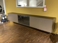 Hängesideboard Cubus Light Lack M10 Bronze Metallic Grau Inklusive Vitrinenbeleuchtung