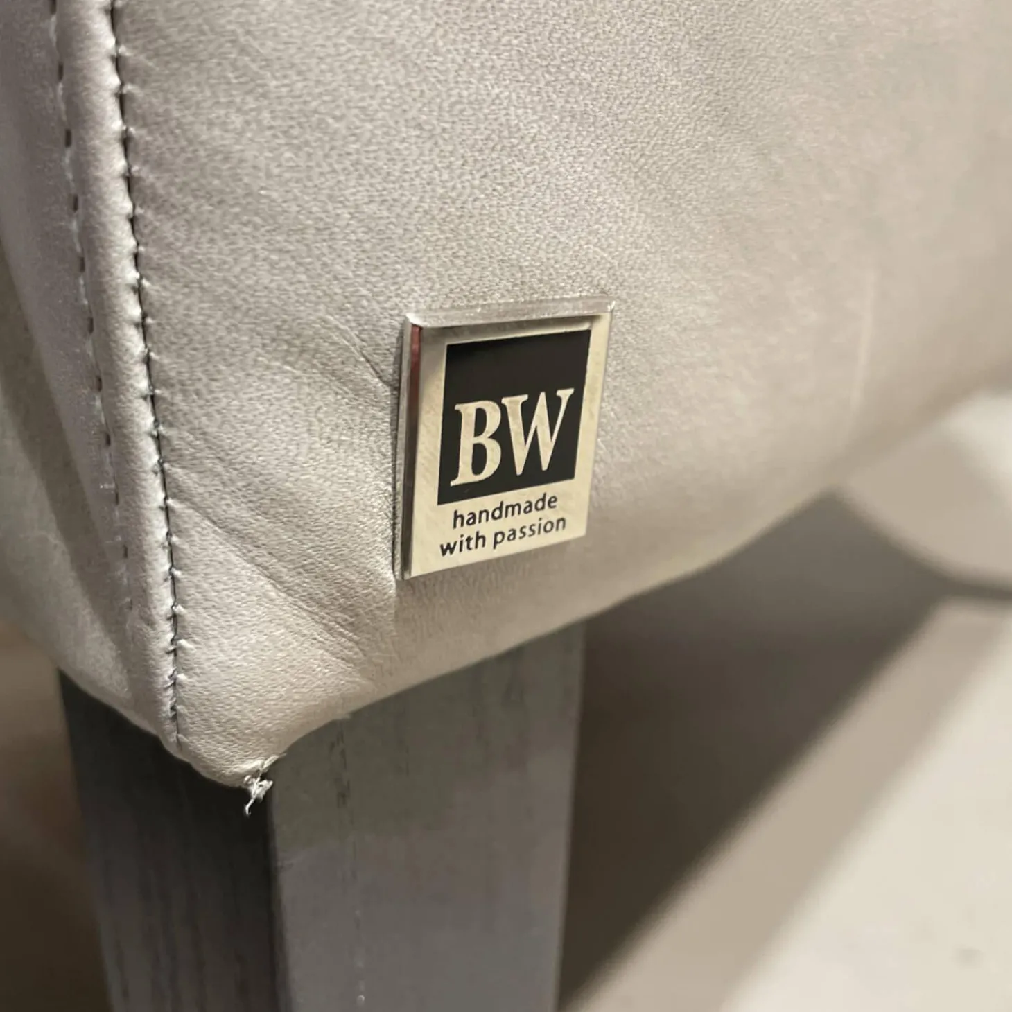 Hochlehnsessel Coco Bezug BW 0300-704 Leder Gascogne Grey Inklusive Hocker