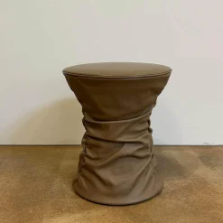 Hocker Bellows 222 H1 Leder Elen Fango Braun Gestell Holzkonstruktion Mit Gasfeder Höhenverstellbar