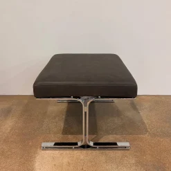 Hocker Berlin Chair Leder Vintage 65 1410 Cigar Schwarz Gestell Profilstahl Hochglanz Verchromt