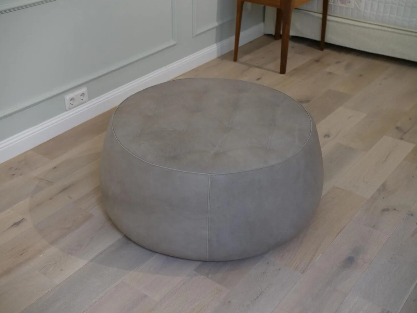 Hocker Big Jack Bezug Leder Rancho Cora Grau Beige