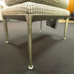 Hocker Mirto Stoff Super Scozia Füße Hartzinnfarben Lackiert