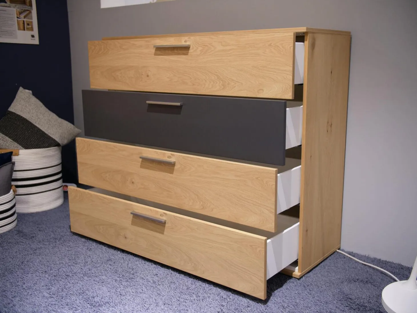 Jumbo-Kommode Montreal Balkeneiche Lack Basalt Grau