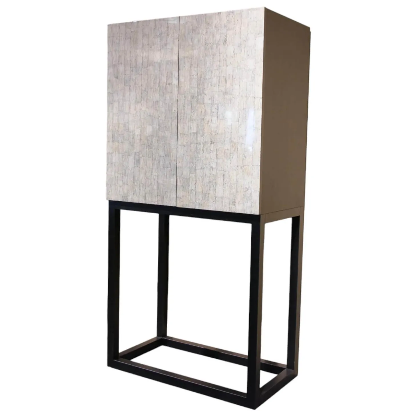 Kabinettschrank Mingkasa Eiche Massiv Eggshell Grau Grün Füße Schwarz Gebeizt Lackiert