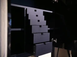 Kabinettschrank Mingkasa Eiche Massiv Eggshell Grau Grün Füße Schwarz Gebeizt Lackiert