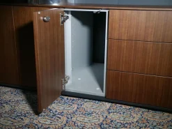 Keypiece Communication Desk Nussbaum Höhenverstellbar Mit Leder Ein- Und Auflagen