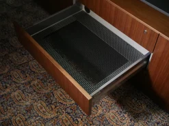 Keypiece Communication Desk Nussbaum Höhenverstellbar Mit Leder Ein- Und Auflagen