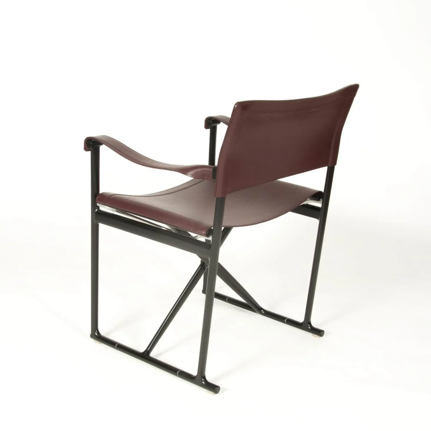 Klappsessel Mirto Bezug Kernleder Bordeauxrot Geprägt Gestell Schwarz Lackiert
