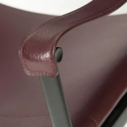 Klappsessel Mirto Bezug Kernleder Bordeauxrot Geprägt Gestell Schwarz Lackiert