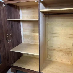 Kleiderschrank Artus Klein Korpus Astiger Nussbaum Innen Birke Natur Geölt Glas Dunkelgrau Matt