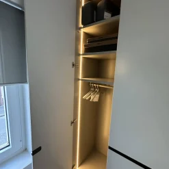Kleiderschrank Collect Außen Lack Greige M08 Matt Weiß Grau Innen Lack Muschel M23 Matt Beige Grau Mit Beleuchtung