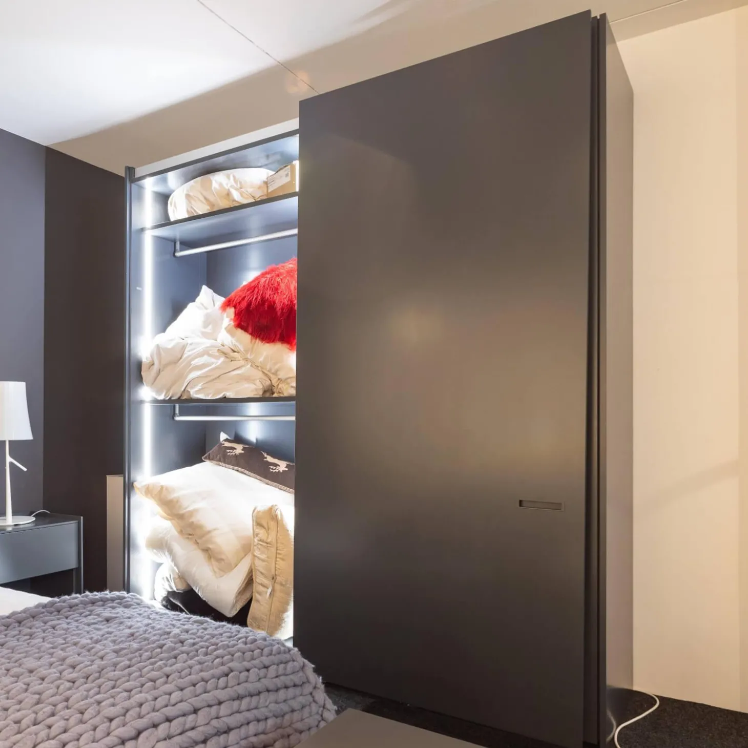 Kleiderschrank Collect Planfront M21 Anthrazit