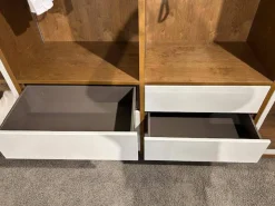 Kleiderschrank Silea Korpus Asteiche Bourbon Furniert Front Und Rahmen Brillantgrau Matt