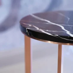 Kleiner Runder Tisch Lithos Marmor Sahara Noir Glänzend Gestellfarbe Kupfer
