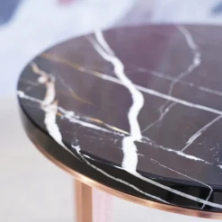 Kleiner Runder Tisch Lithos Marmor Sahara Noir Glänzend Gestellfarbe Kupfer
