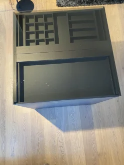 Kommode Centric Nussbaum Dunkel Furniert Parsolglas Grau