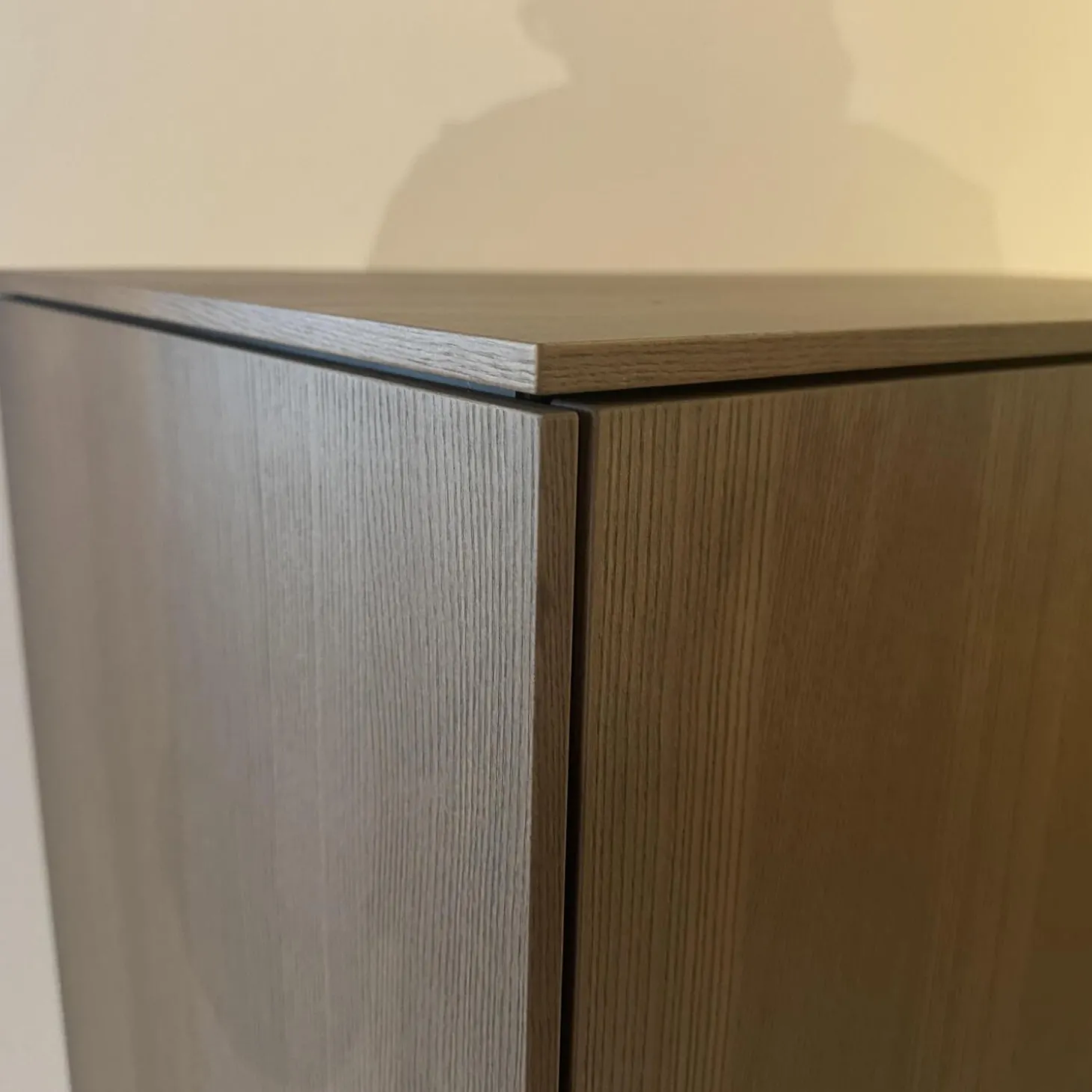 Kommode Cube Fine Esche Quarz Korpus Mattlack M81 Bahia Matt Grün Griff Leder Schwarz Mit Keder