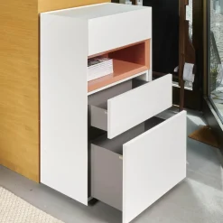 Kommode Cube Light Spanplatte Mattlack Schneeweiß Guave Abdeckplatte Glas